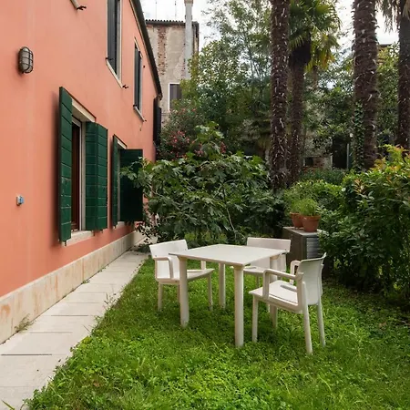 Garden Appartement *