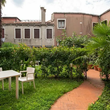 Garden Appartement