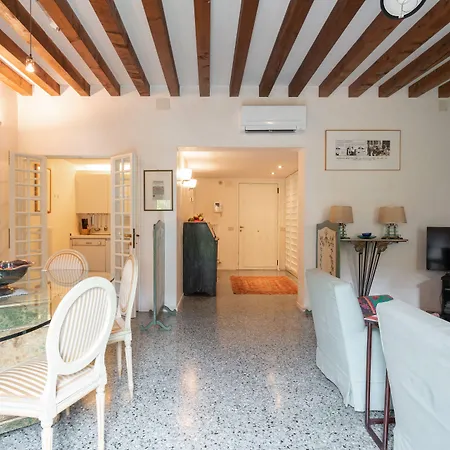 Garden Apartman Velence