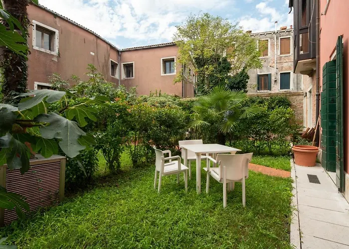 Garden * ונציה
